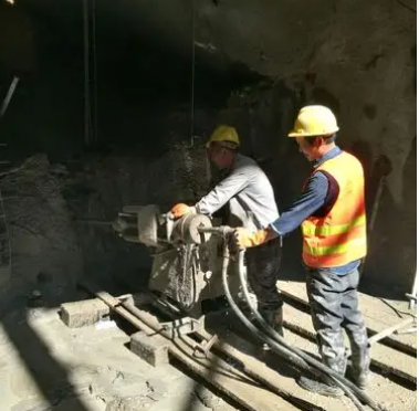 珠晖水下抗分散灌浆料特点 水下不分散注浆料介绍